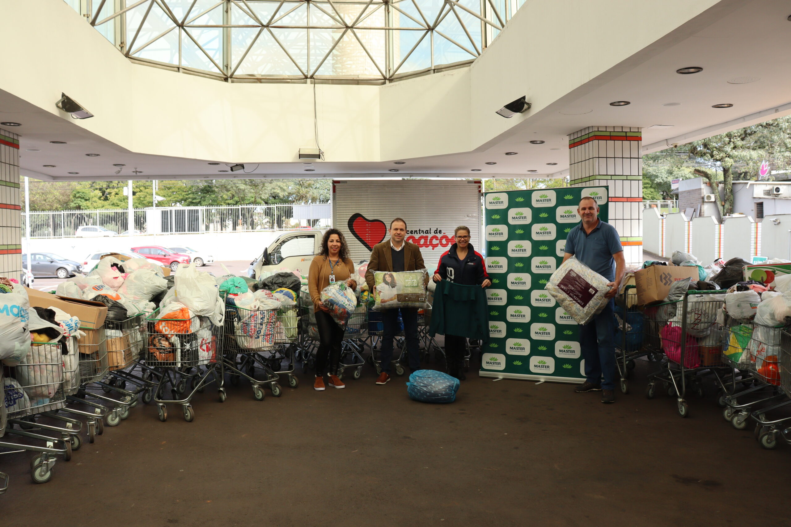 Entrega doações Aqueça um Coração (2)